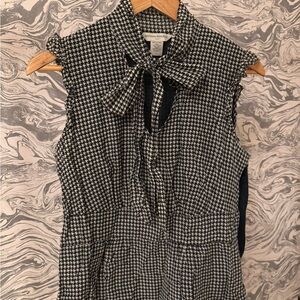 Banana Republic Black and White Houndstooth Blouse
